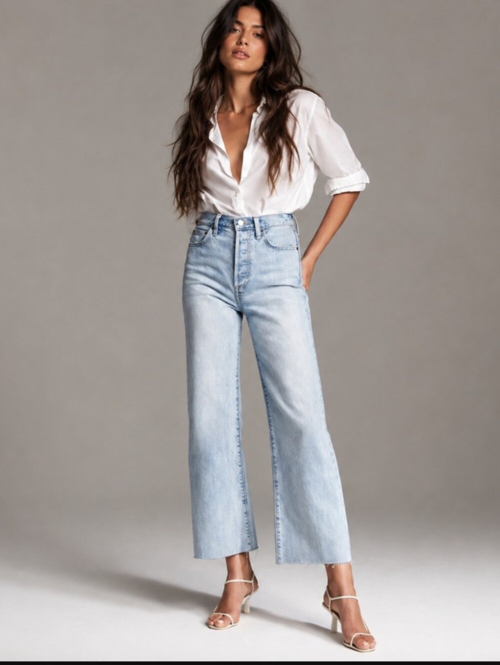 Aritzia Denim Forum The Farrah High Rise Wide Leg 100% Cotto Raw Hem Size 23